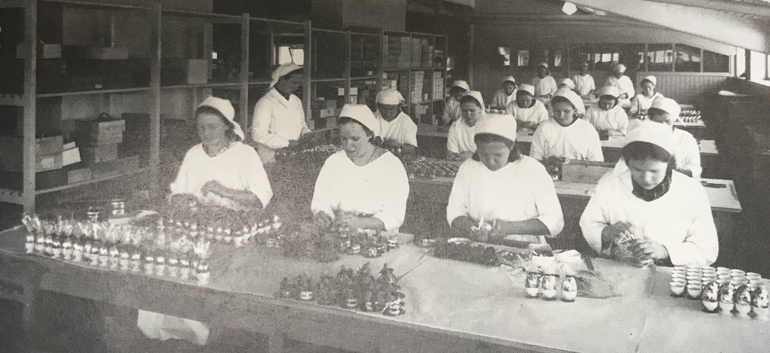 Pandan tehtaalla Vaajakoskella vuonna 1920